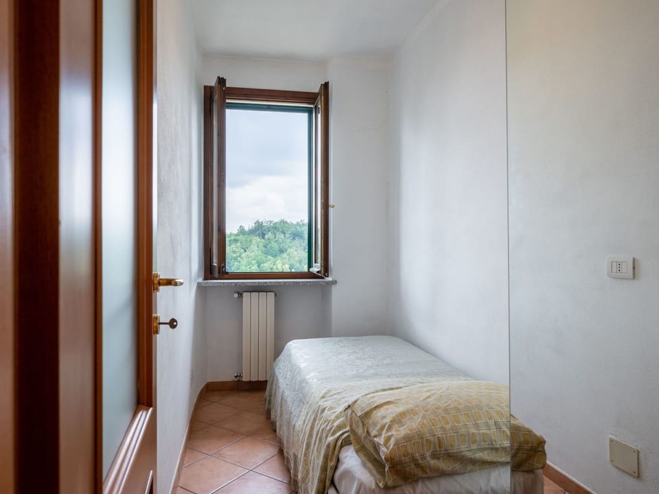 Building, Property, Window, Wood, Comfort, Interior Design, Door, Bed, Floor