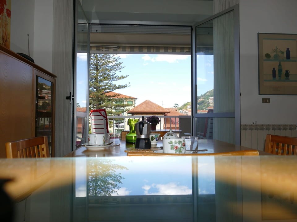 Water, Sky, Property, Blue, Swimming Pool, Azure, Building, Shade, Composite Material, Leisure