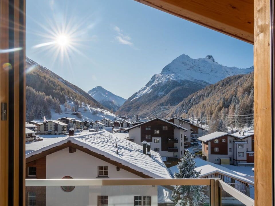 Sky, Cloud, Daytime, Mountain, Window, Snow, House, Slope, Mountainous Landforms
