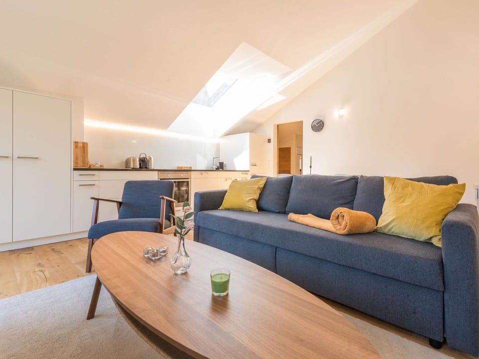 Couch, Table, Furniture, Comfort, Wood, Lighting, Flooring, Studio Couch, Living Room, Floor