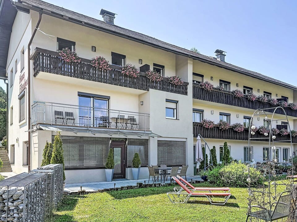 Balcony, Estate, Yard, Villa, Hotel, Courtyard, Farmhouse, Porch