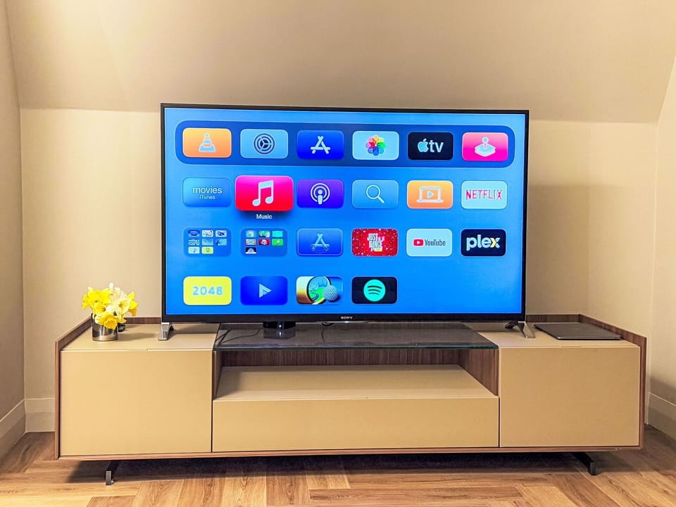 Electronic Device, Television, Technology, Television Set, Electronics, Home Appliance