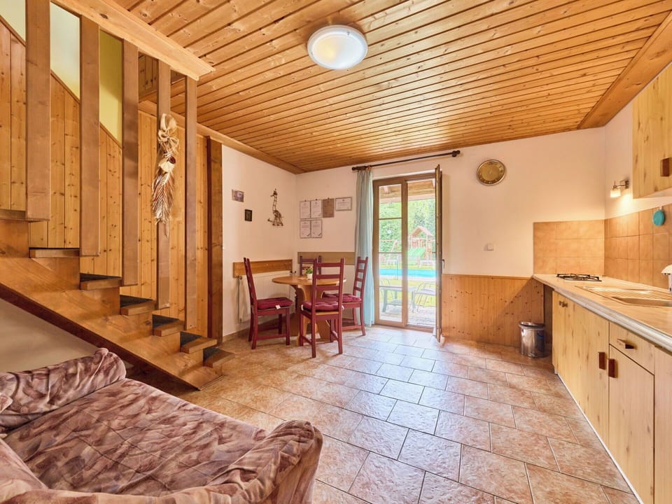 Wood, Ceiling, Flooring, Floor, Interior Design, Room, Wood Stain, Hardwood, Door, Wood Flooring