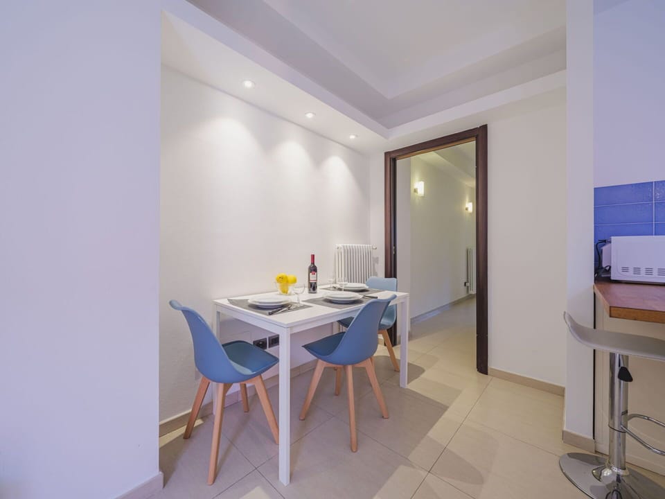 Water, Sky, Building, Window, Swimming Pool, Azure, Shade, Composite Material, Real Estate, Leisure