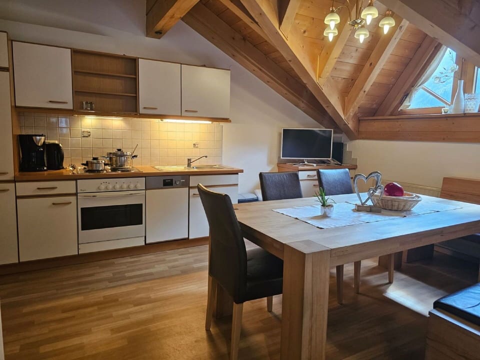 Property, Table, Furniture, Cabinetry, Countertop, Wood, Interior Design, Chair, Building, Flooring
