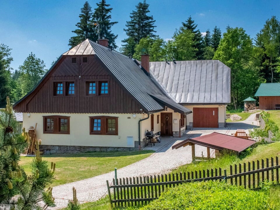 Plant, Building, Sky, Property, Window, Tree, House, Wood, Land Lot, Cottage