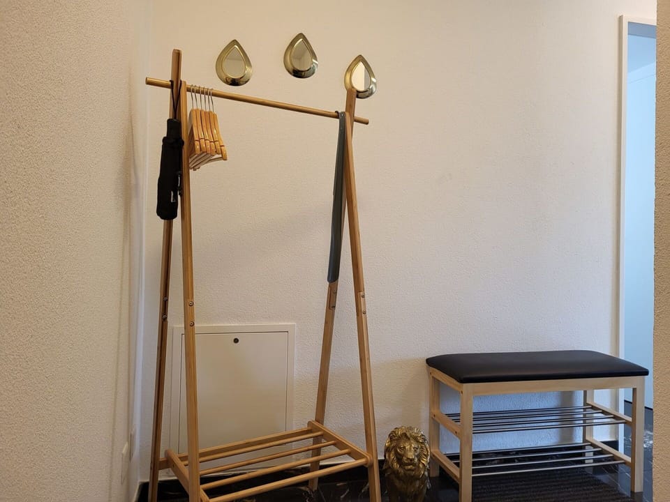 Wood, Floor, Hardwood, Flooring, Room, Ladder, Plywood, Sculpture