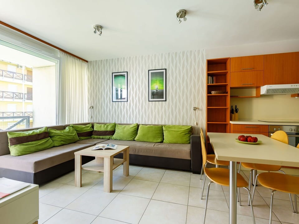 Furniture, Property, Table, Couch, Interior Design, Wood, Studio Couch, Floor, Flooring, Wall