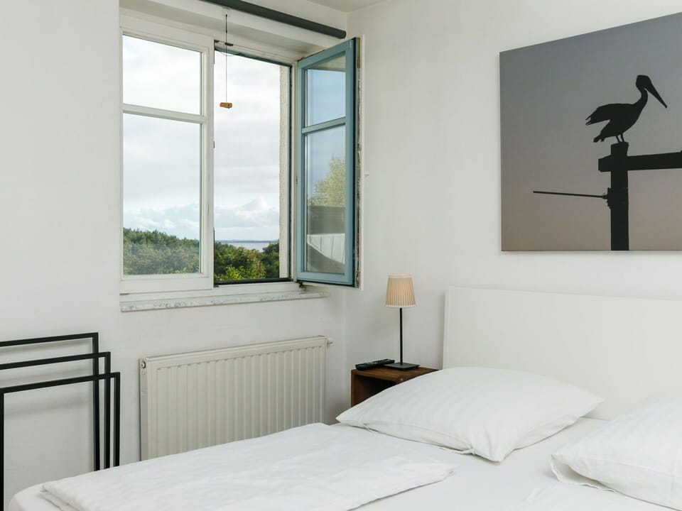 Property, Furniture, Window, Building, Comfort, Wood, Textile, Interior Design, Shade