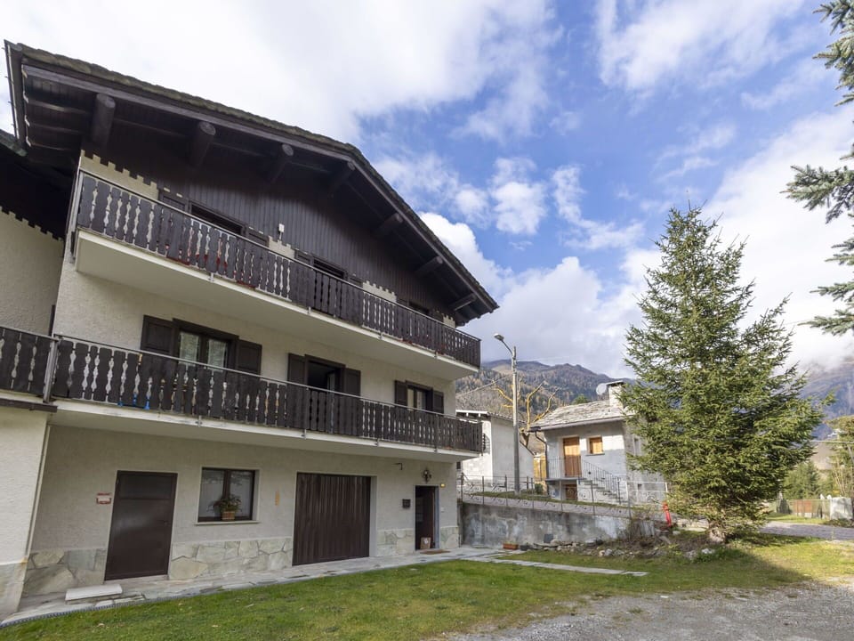 Mountain Range, Valley, Ridge, Alps, Balcony, Mountain Village, Massif, Daylighting