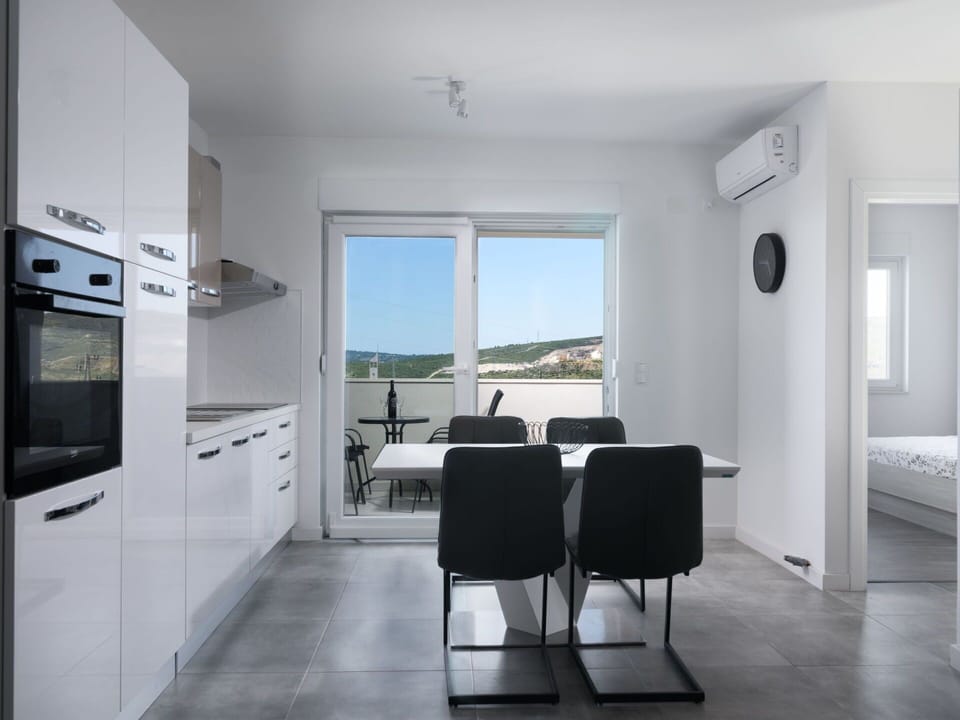 Sky, Cloud, Daytime, Property, Building, Cabinetry, Wood, Architecture, Interior Design, Shade