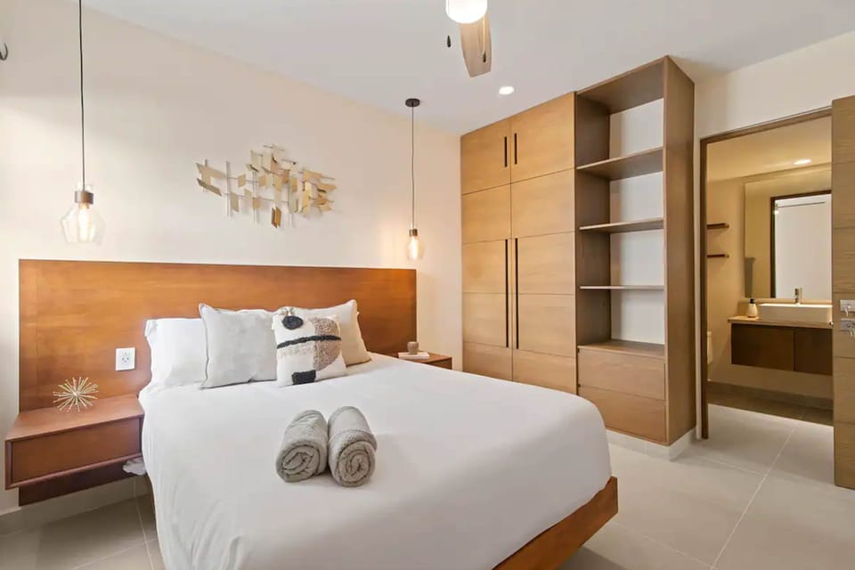 Ultimate Comfort: Private Bath, Wall Closet, AC, Fan.