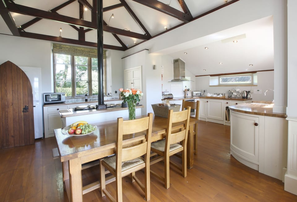 The Old School, South Perrott: The kitchen/dining room
