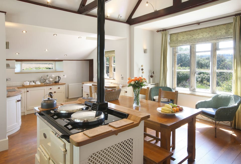 The Old School, South Perrott: The kitchen/dining room