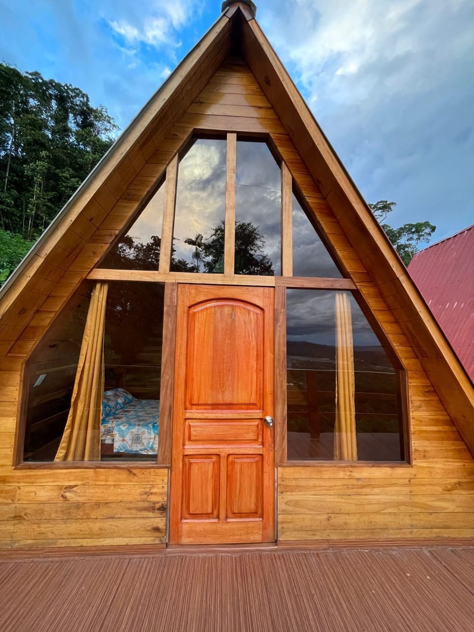 Foto fronta de nuestras cabañas alpinas