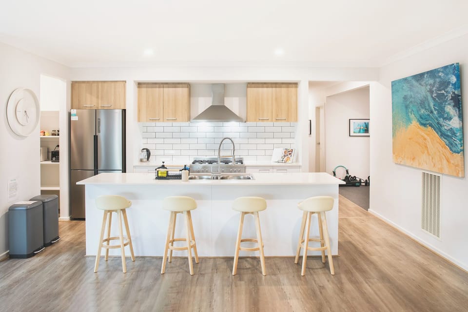 Fully Equipped Kitchen, large Oven and Cooktop, Dishwasher, Walk In pantry.
