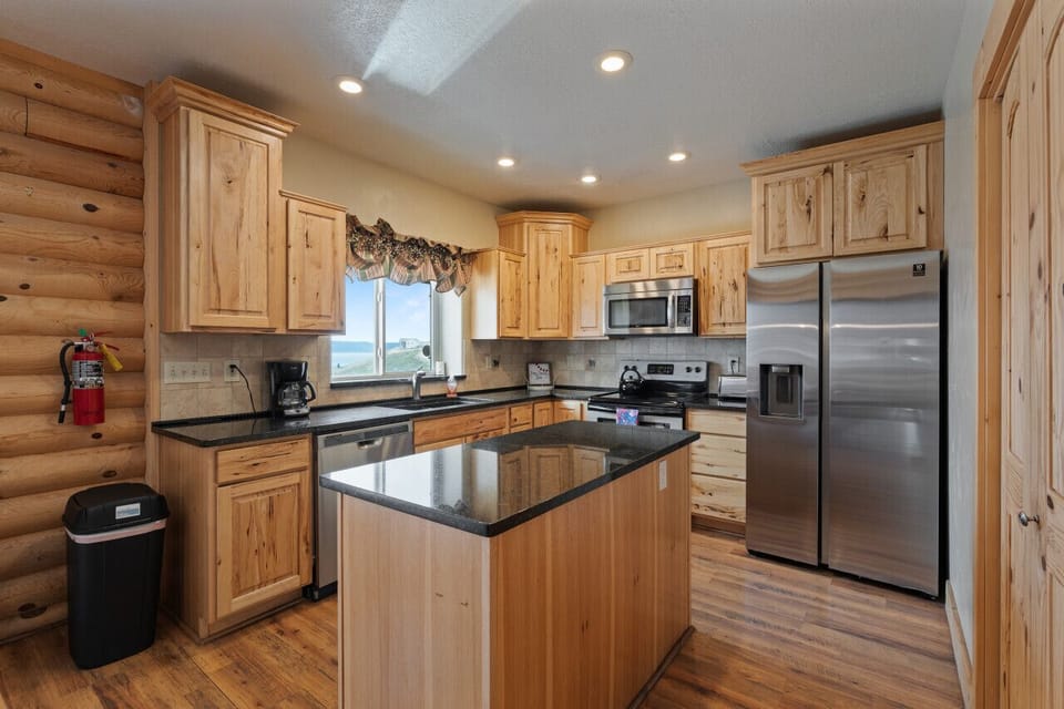 Full Kitchen