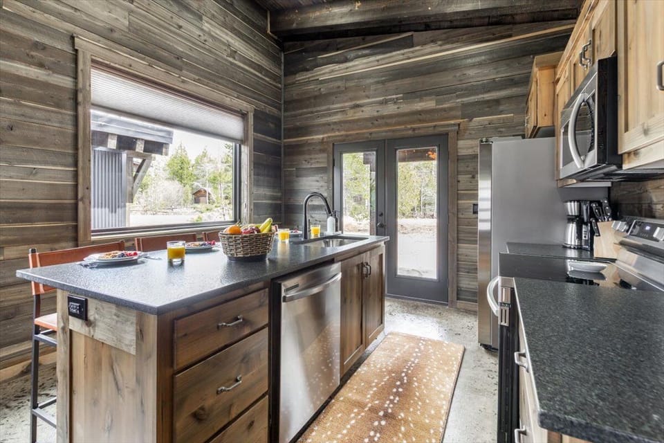 Here, culinary creativity knows no bounds as modern appliances stand ready to bring your favorite recipes to life.