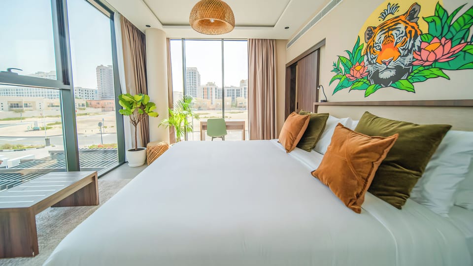 King Room in Co- Living Vila | In-room safe, iron/ironing board, free WiFi