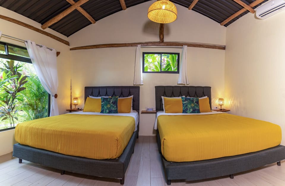 Bedroom 1 w/2 Queen beds