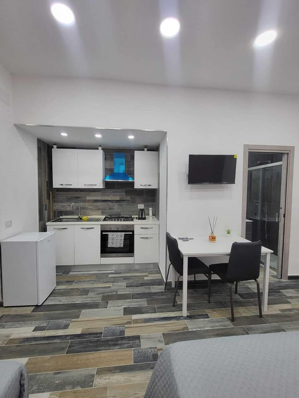 Family Studio Suite | Private kitchen