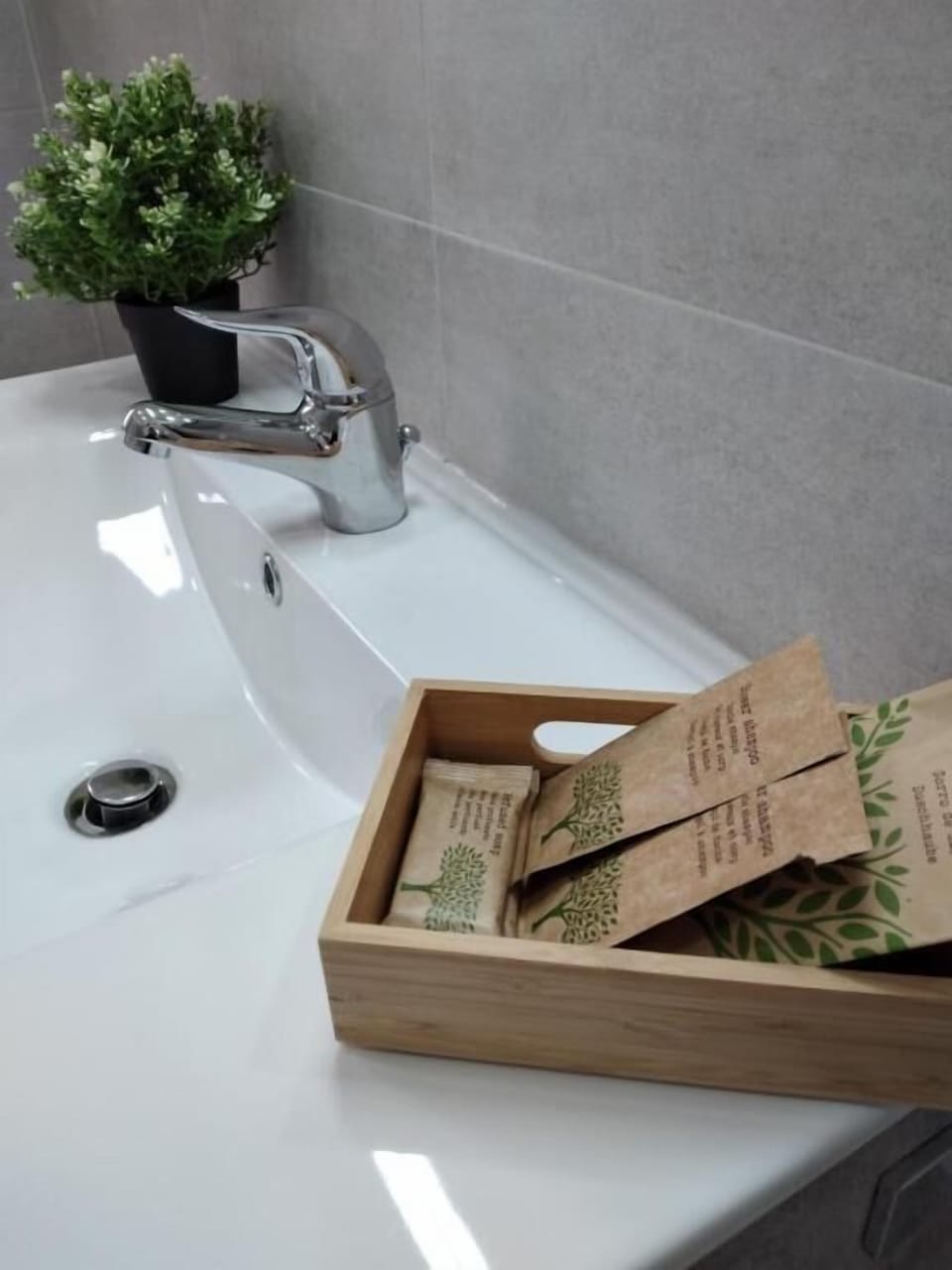 Free toiletries, hair dryer, bathrobes, bidet