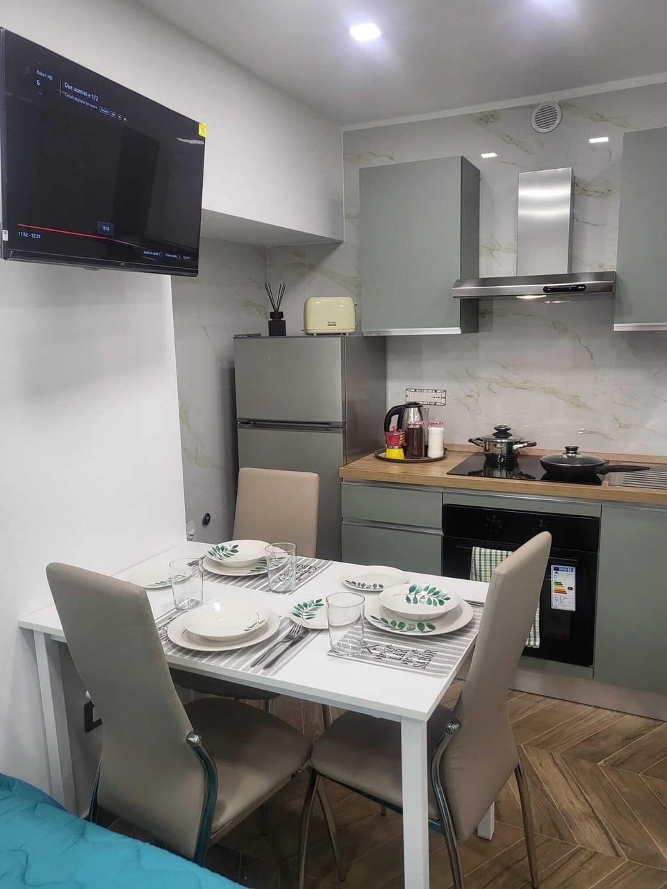 Family Studio Suite | Soundproofing, iron/ironing board, free WiFi