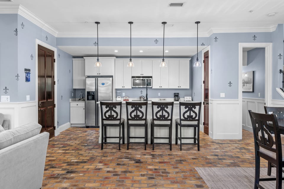 Bar Seating for 4 at the Kitchen Island