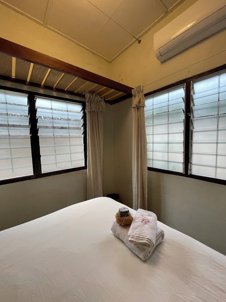 Double Room, Shared Bathroom | Desk, laptop workspace, iron/ironing board (on request), WiFi (free)