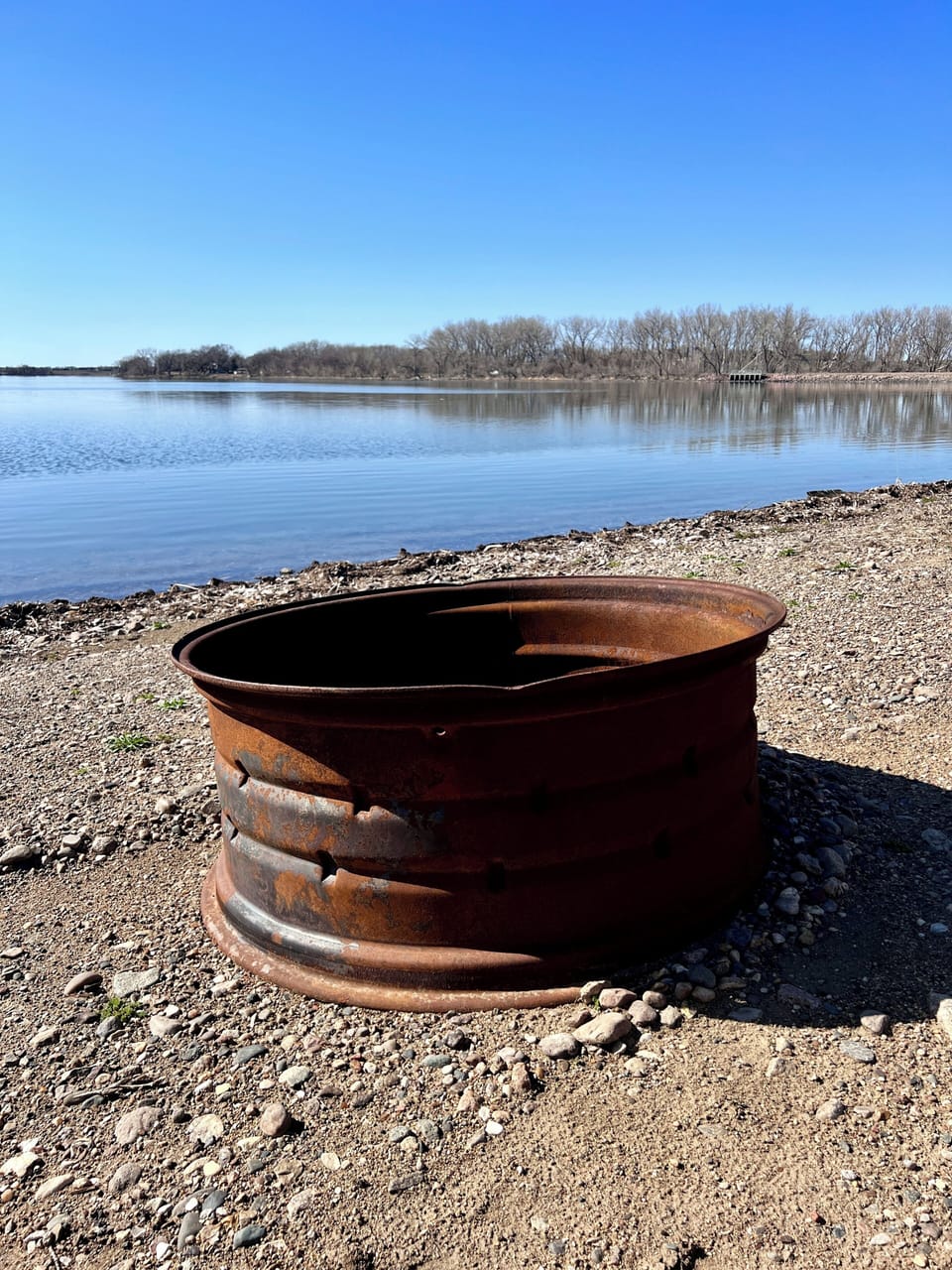 A firepit is ready for you on the beach! 