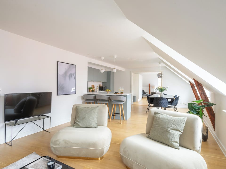 Apartment, 2 Bedrooms, Terrace, City View | Room amenity