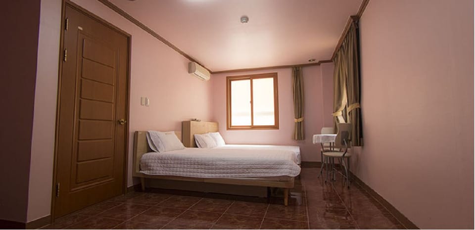 Deluxe Twin Room | Free WiFi