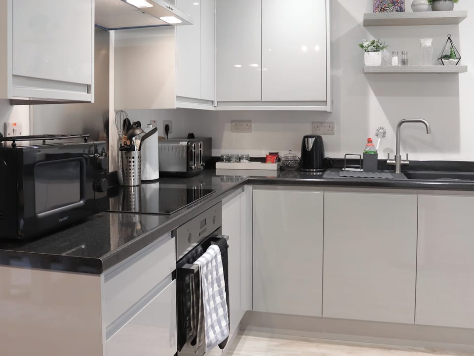 Kitchen | Llety Cariad, Bala