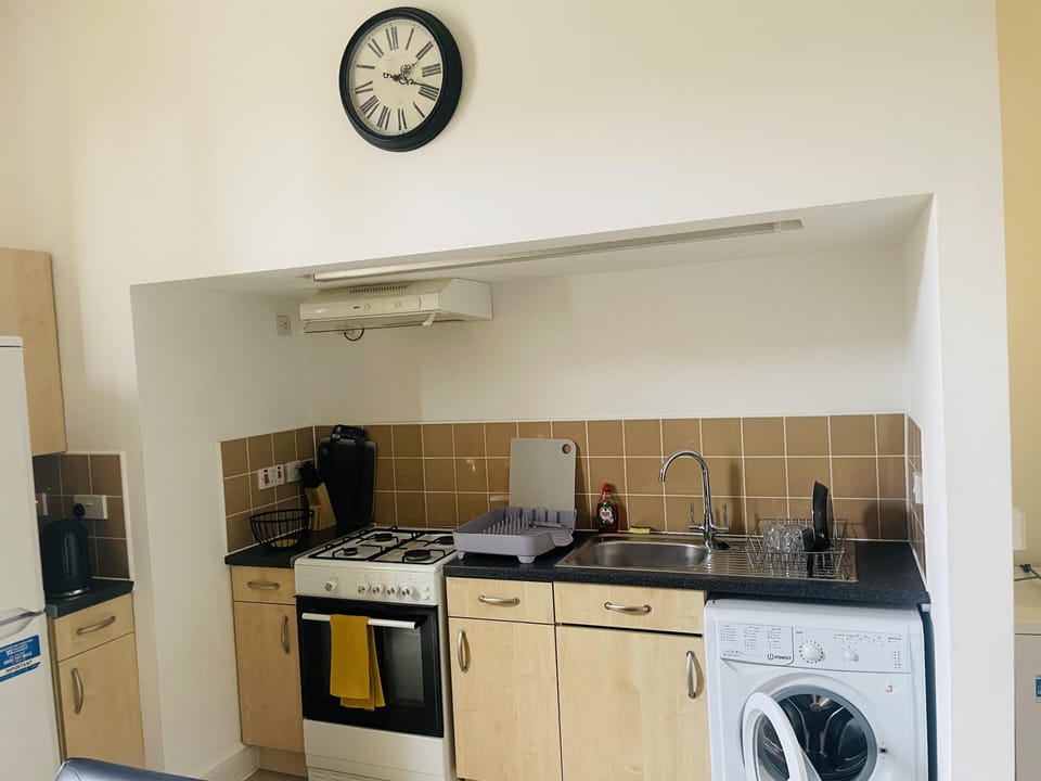 Apartment | Private kitchen | Fridge, microwave, oven, stovetop