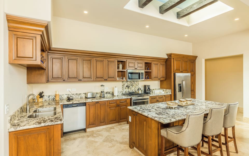 Full Kitchen