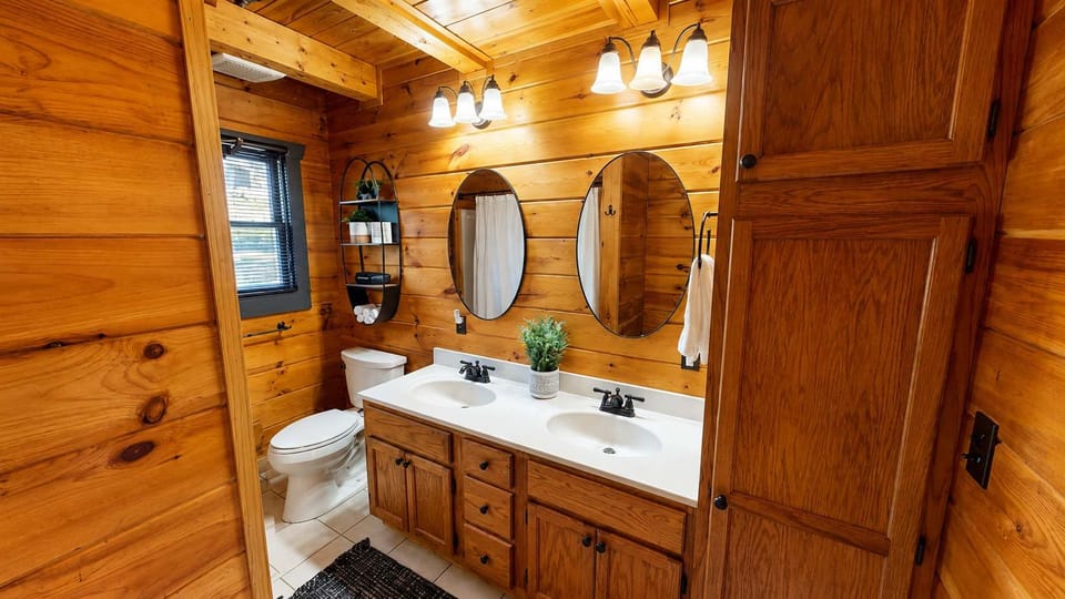 Main Level | Master Bath