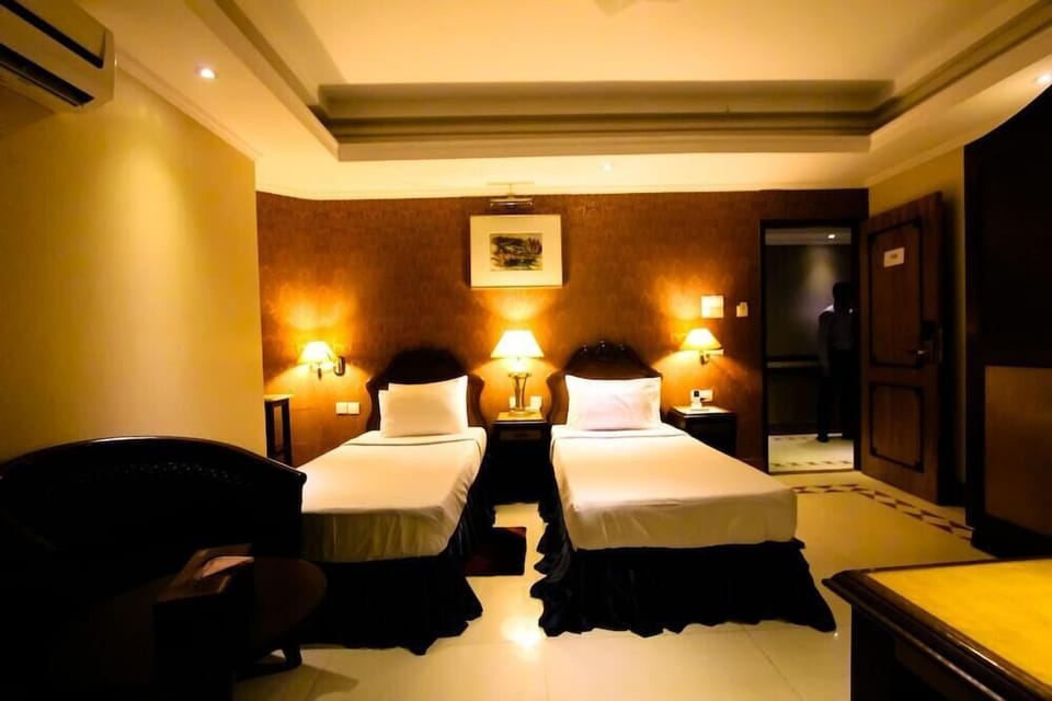 Rollaway beds, free WiFi