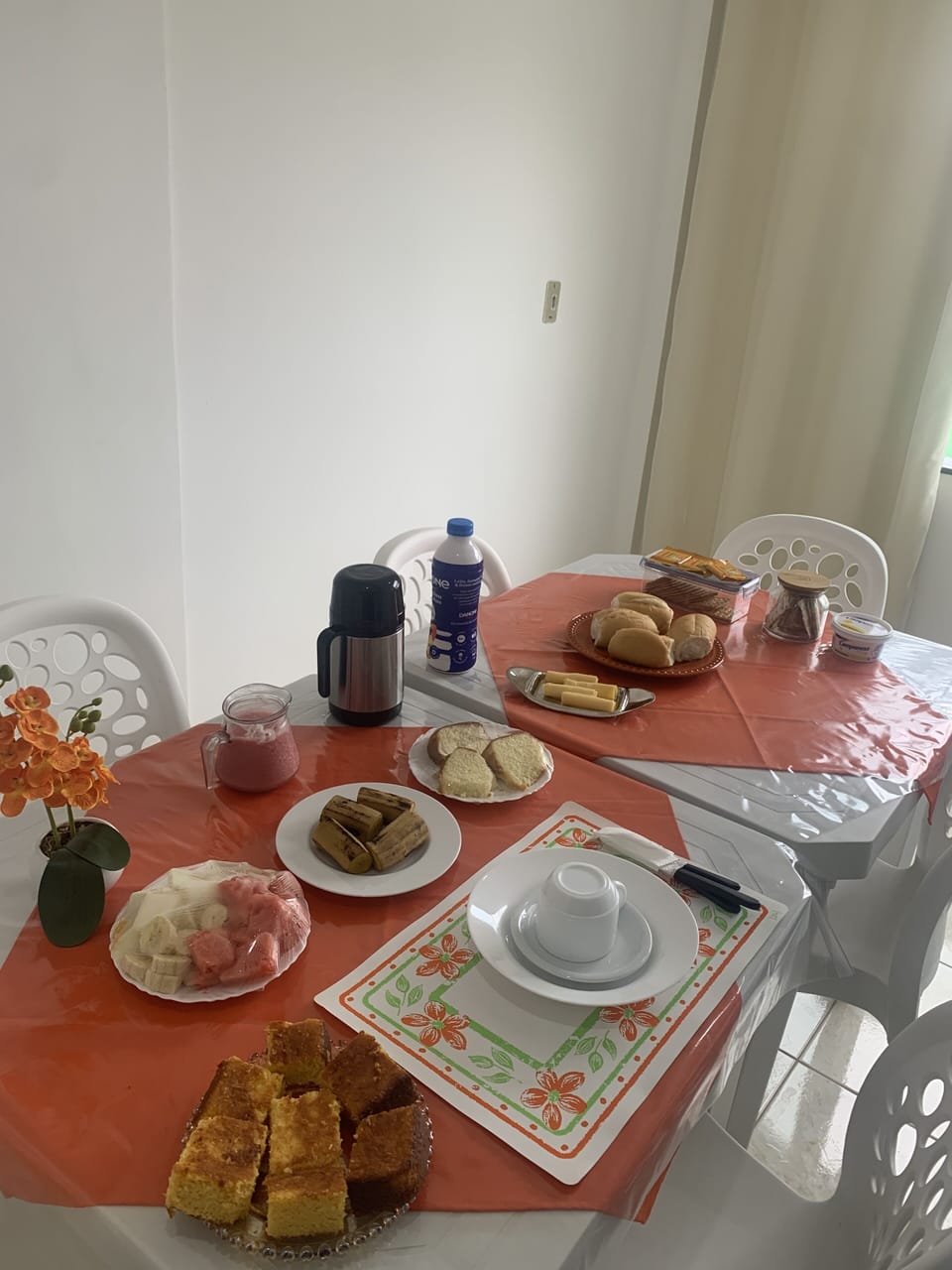 Free daily cooked-to-order breakfast