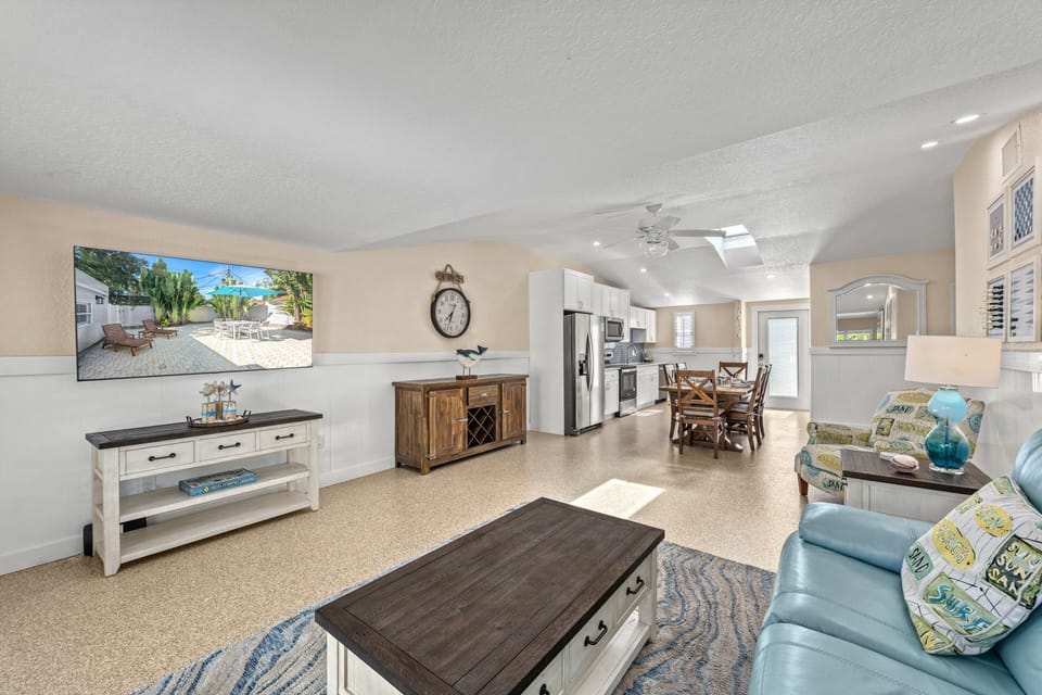 Kick back on cozy couches and enjoy your favorite shows in a relaxed, beachy setting.