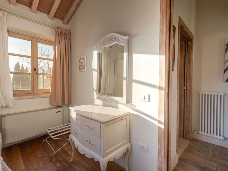 Property, Cabinetry, Mirror, Window, Wood, Building, Interior Design, Floor, Drawer, Flooring