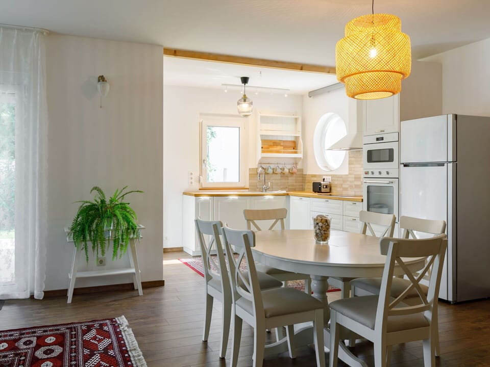 Picture Frame, Wood, Interior Design, Shelving, Shelf, Comfort, Flooring, Floor, House, Wall