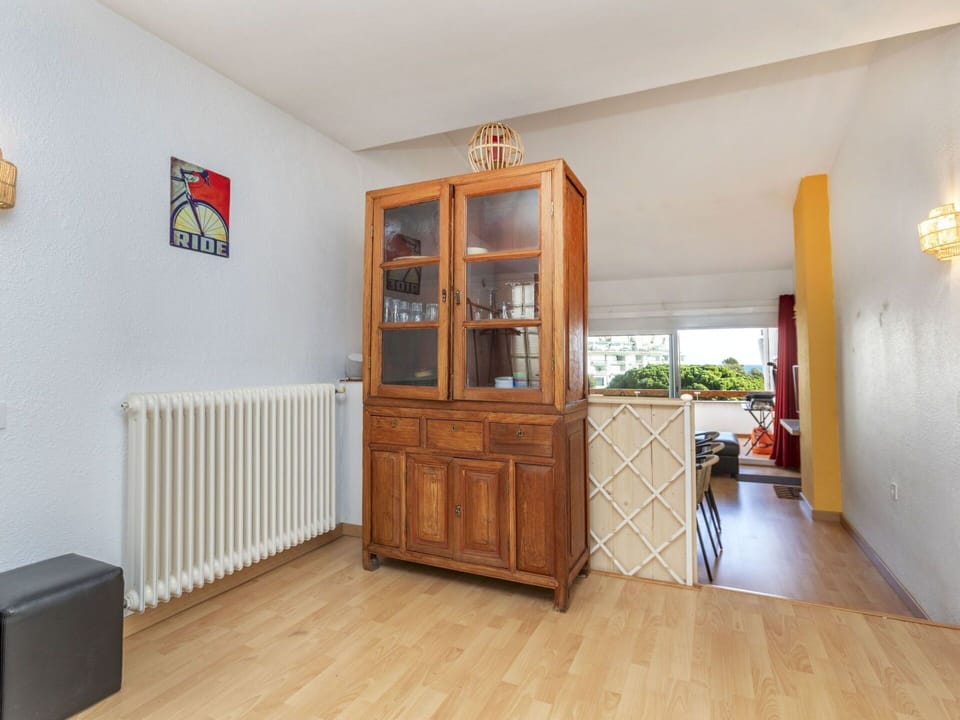 Flooring, Interior Design, Wall, Floor, Furniture, Wood, Wood Flooring, Room, Ceiling, Cupboard