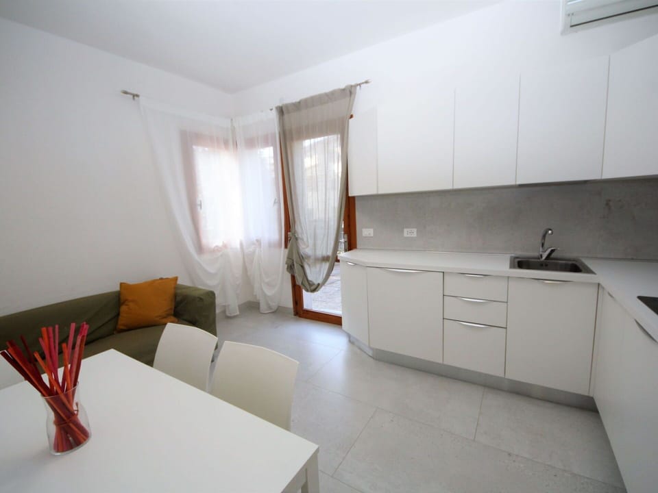 Table, Furniture, Property, Plant, Wood, Chair, Interior Design, Floor, Rectangle, Flooring