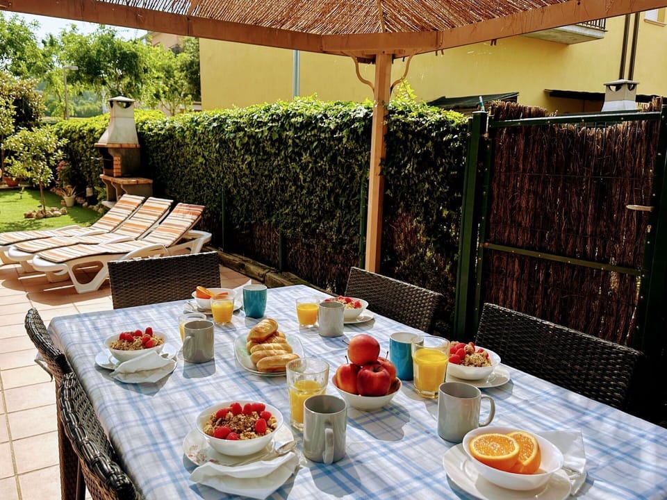 Furniture, Outdoor Furniture, Table, Tableware, Chair, Outdoor Table, Serveware, Tablecloth, Garden, Breakfast