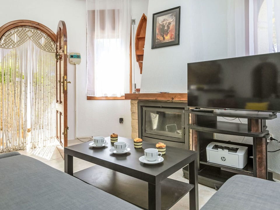 Furniture, Property, Table, Building, Picture Frame, Wood, Interior Design, Lighting, Flooring, Floor