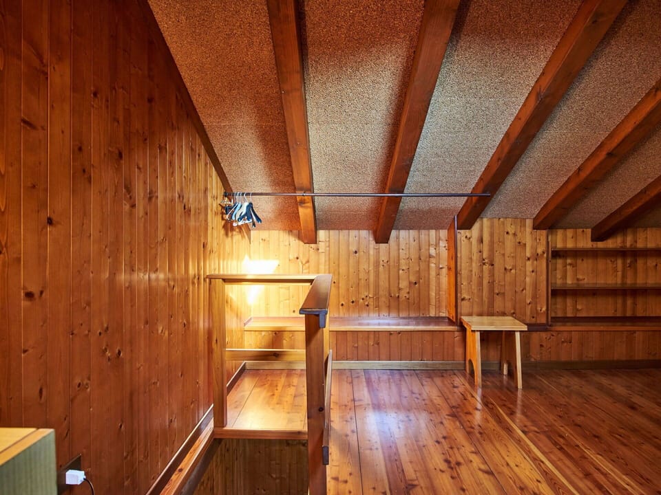 Wood, Sauna, Flooring, Floor, Wood Stain, Plank, Hardwood, Varnish, Lumber, Laminate Flooring