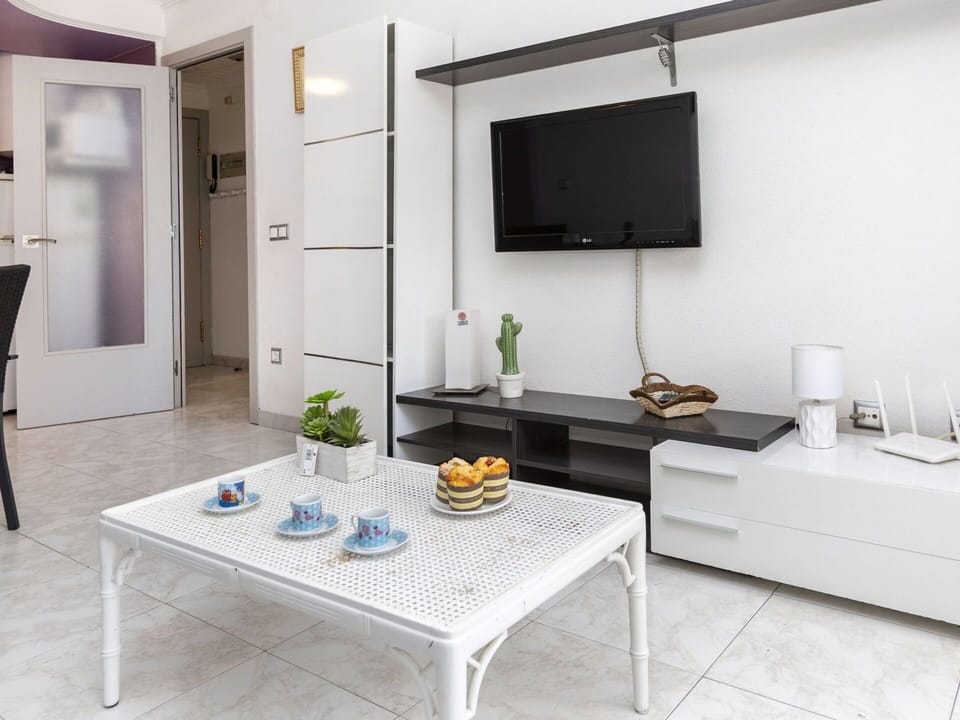Table, Furniture, Couch, White, Interior Design, Wood, Rectangle, Living Room, Flooring