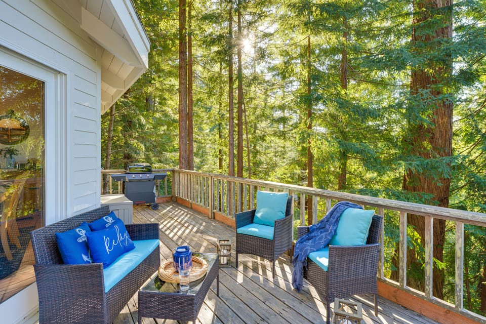 2-Level Deck | Gas Grill | Ocean View