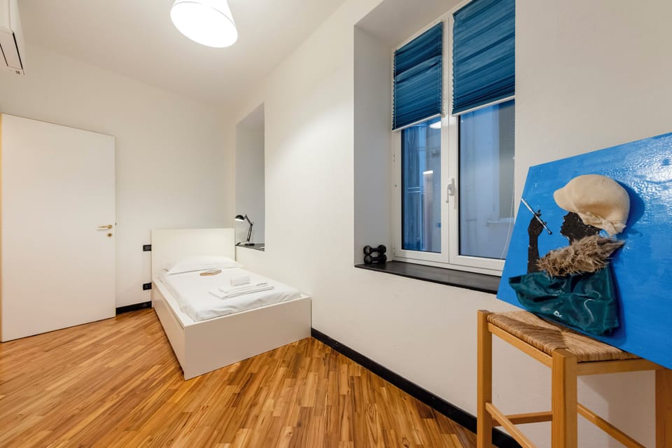 Family Apartment, 2 Bedrooms, Microwave (Charming Apartment Next To Genoa's) | 2 bedrooms