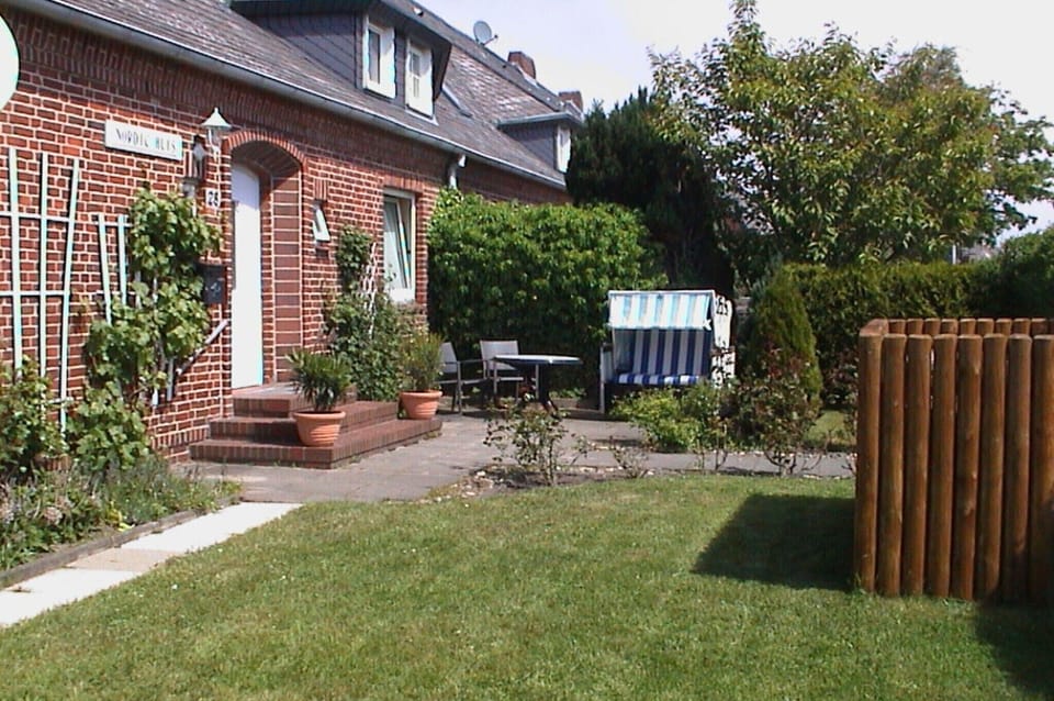 Garden [summer]